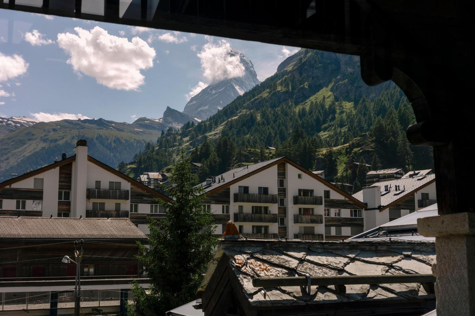Schloss Zermatt - Cbd & Adaptogenic Spa And Sport Hotel Екстериор снимка