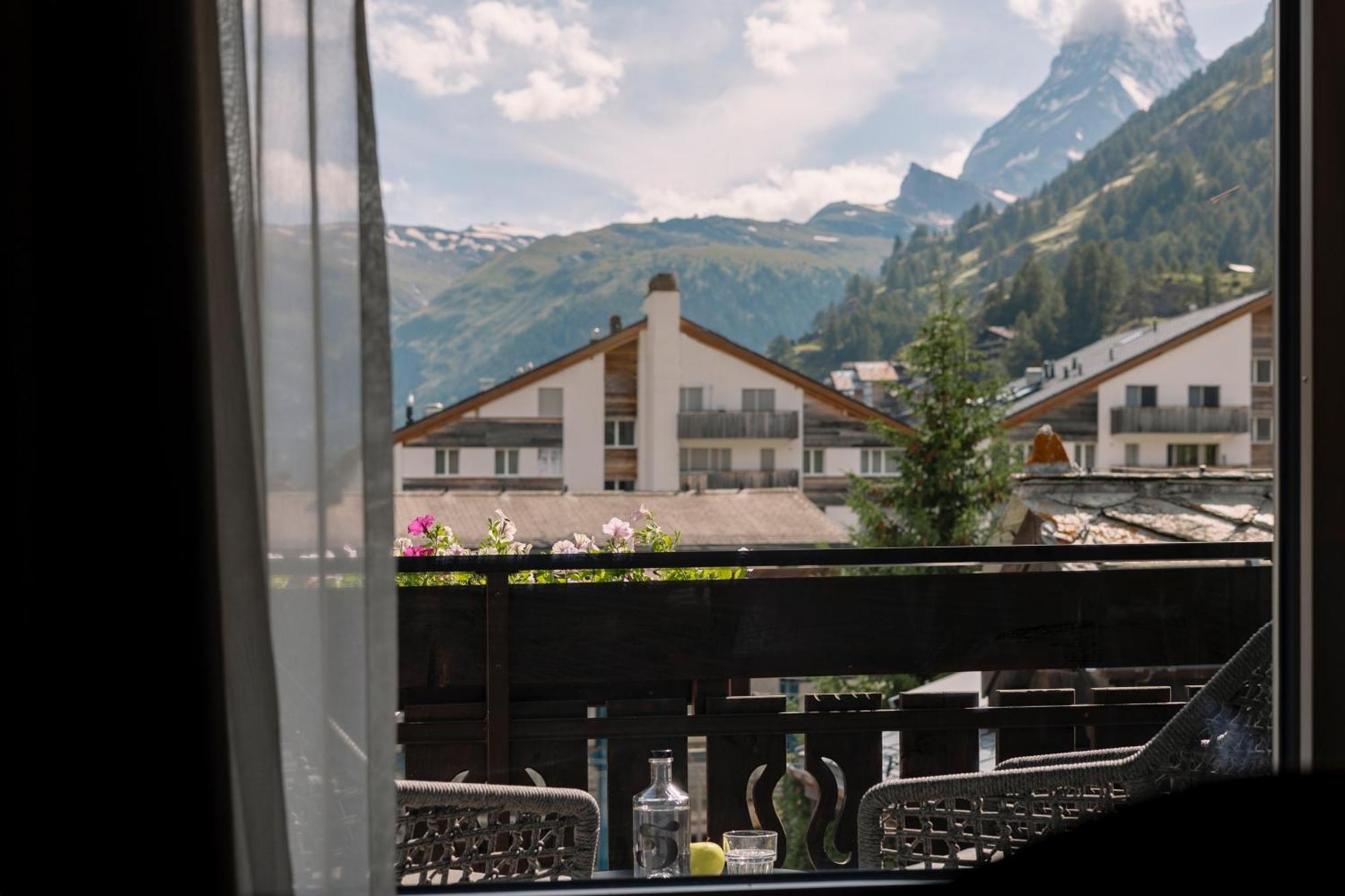 Schloss Zermatt - Cbd & Adaptogenic Spa And Sport Hotel Екстериор снимка